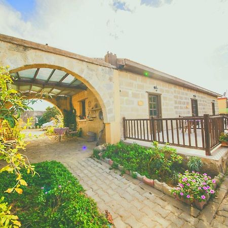 Castle Karpasia Guest House Authentic Atmosphere ! Rizokarpaso Exterior photo