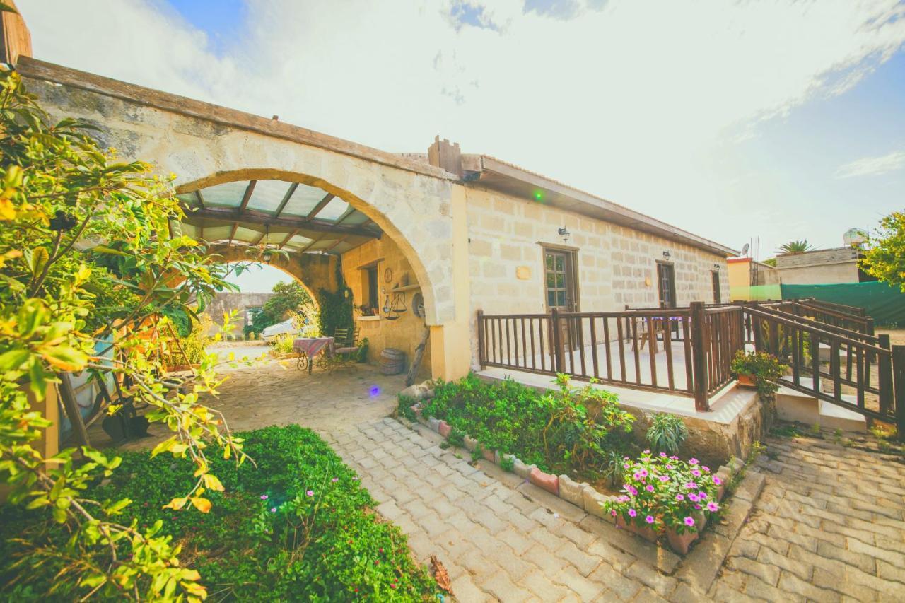 Castle Karpasia Guest House Authentic Atmosphere ! Rizokarpaso Exterior photo