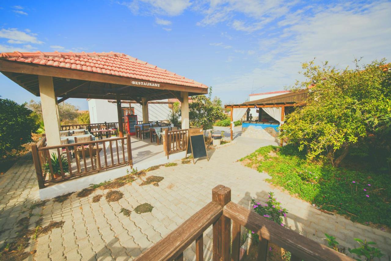 Castle Karpasia Guest House Authentic Atmosphere ! Rizokarpaso Exterior photo