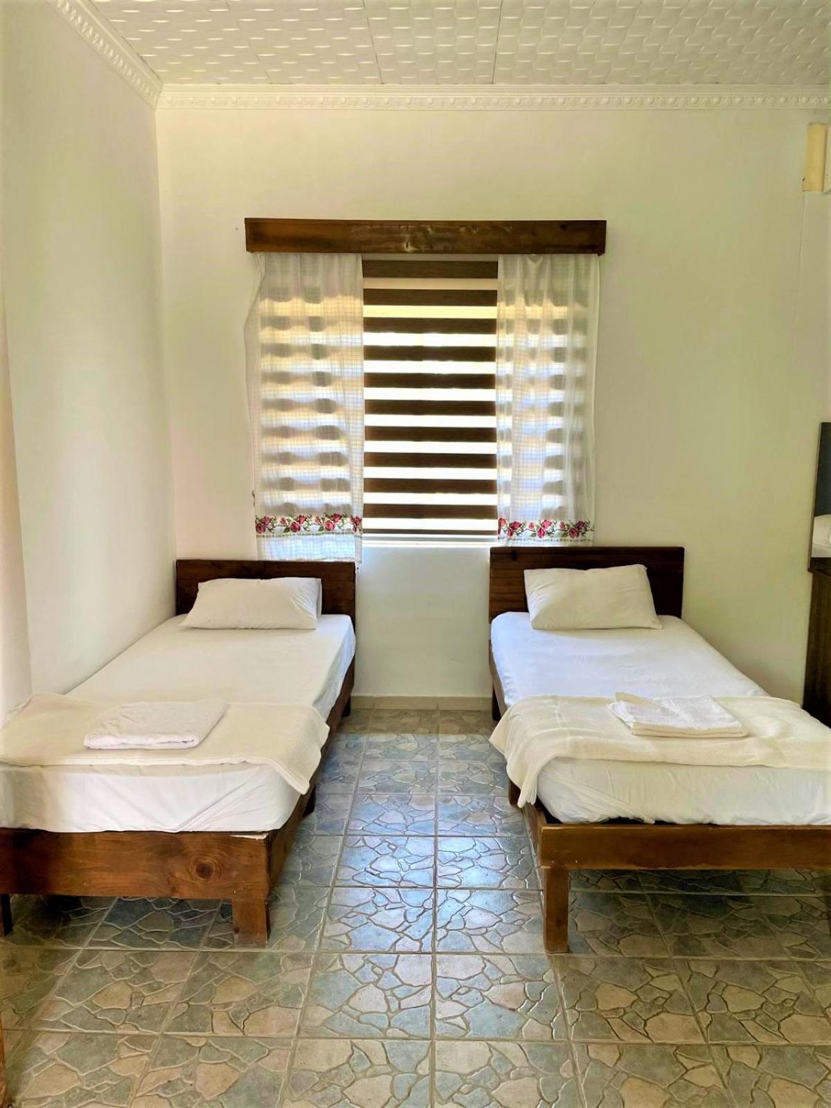 Castle Karpasia Guest House Authentic Atmosphere ! Rizokarpaso Room photo